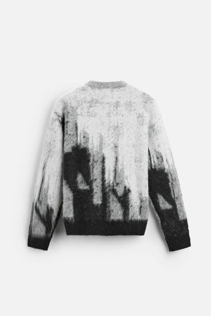 Black and white graphic long sleeve